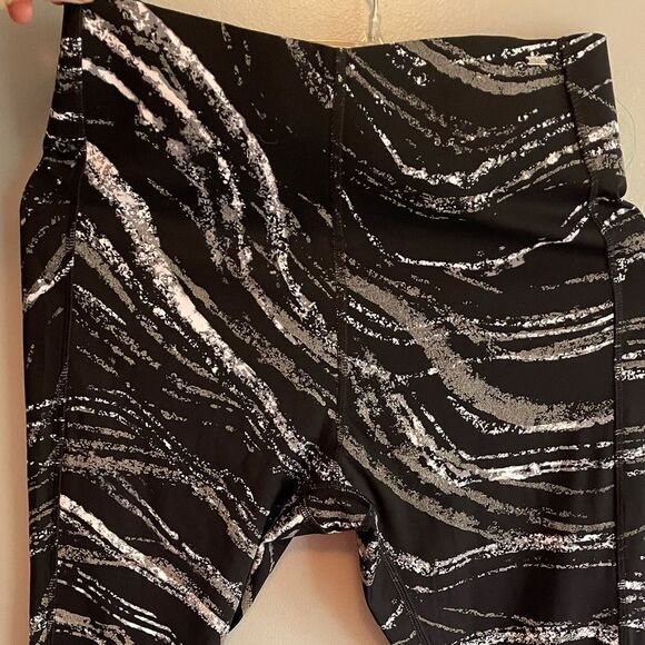 Victoria’s Secret PINK Active Compression legging pant size Large L black silver - Picture 2 of 3